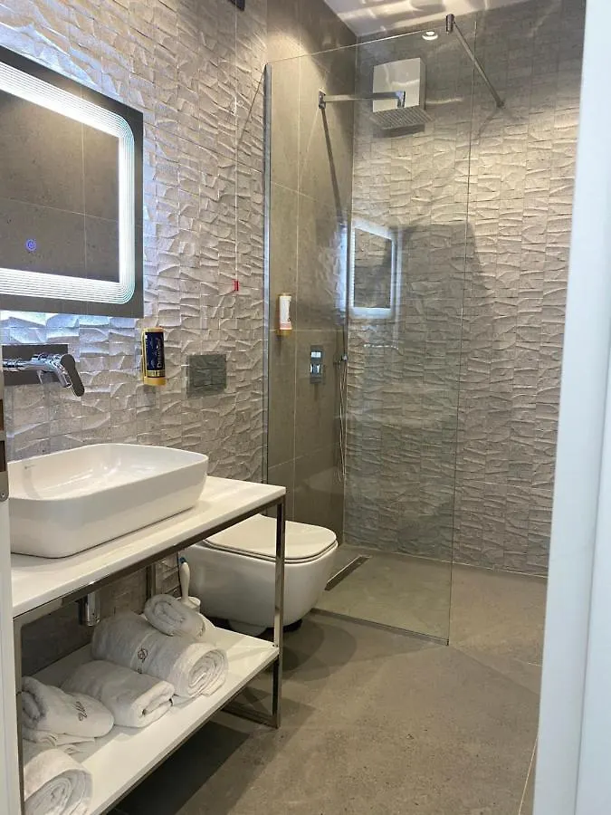 Vila D Boutique Hotel Qeparo