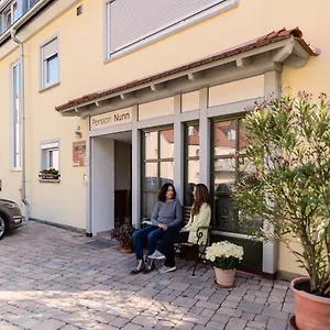 Domizil Nunn Gasthuis Escherndorf